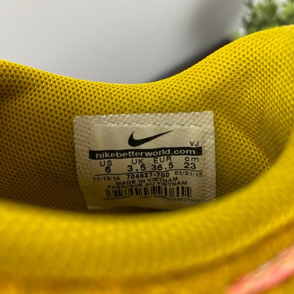 Nike Roshe One Flyknit Sneaker Shoes Orange/Pink/White  Women’s Size 6 - Picture 10 of 10